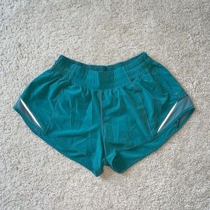 SOLD - Lululemon Hotty Hot Shorts Frosted Pine